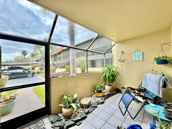 Building Photo - 2420 Winding Creek Blvd