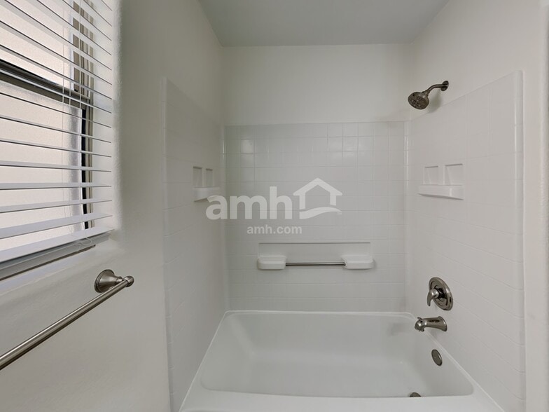 Building Photo - 13187 E Coyote Well Dr