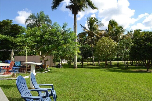 Building Photo - 5425 SW 190th Ave