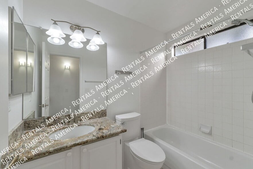 Building Photo - 8115 E Mesquite Ridge Cir