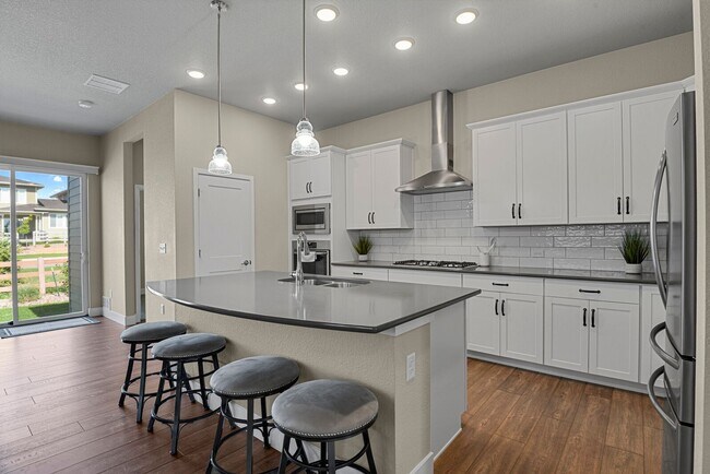 Building Photo - Single Family w/ Elegance