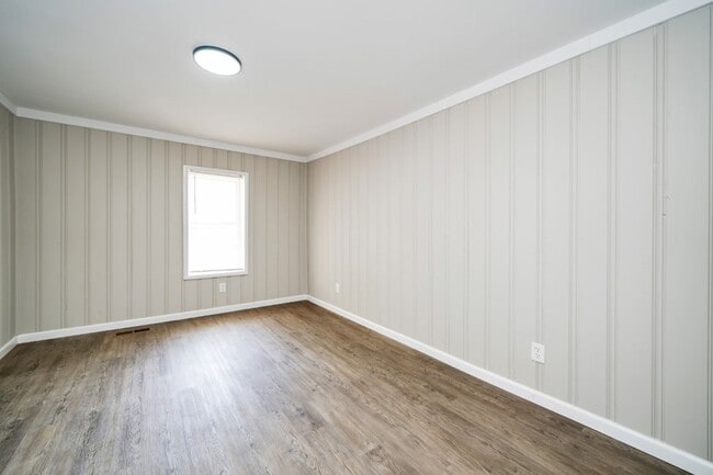 Building Photo - Stunning Renovated 3BR/2BA Home – Move-In Ready!