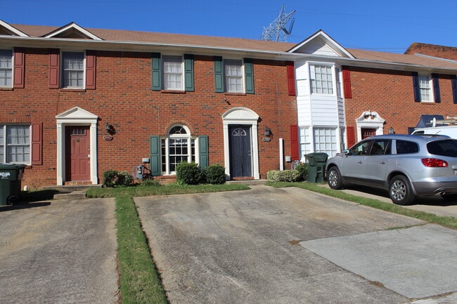Building Photo - 5595 Executive Way