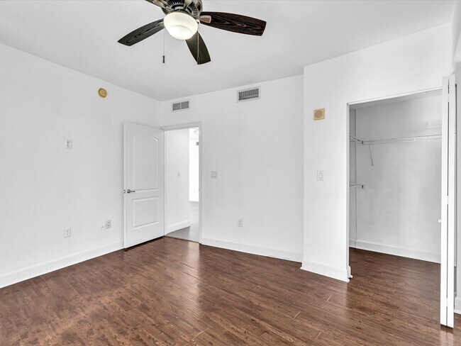 Building Photo - 1830 Radius Dr