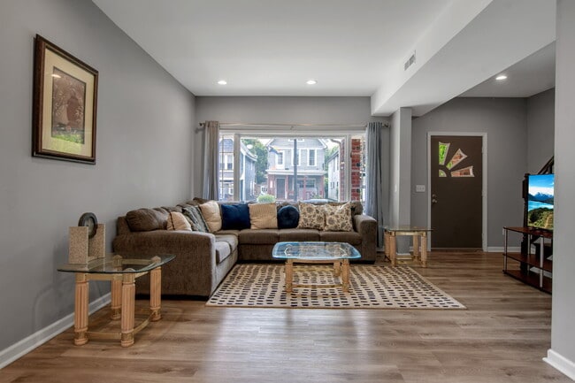 Building Photo - Furnished 4-Bedroom Single-Family Home on Buffalo’s West Side