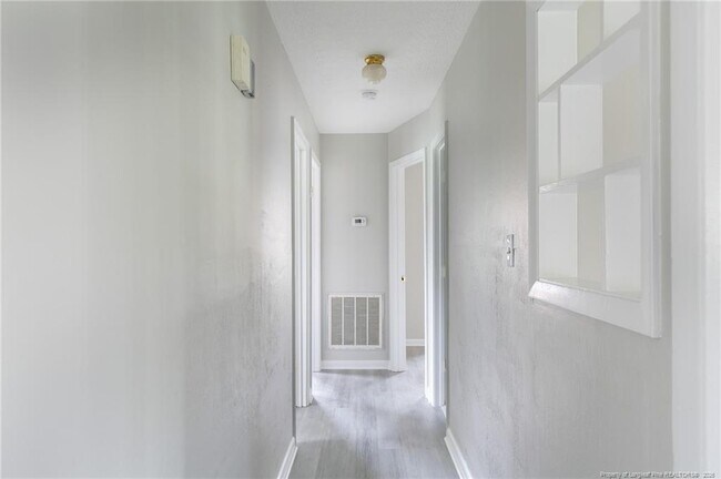 Building Photo - 304 Longhorn Dr