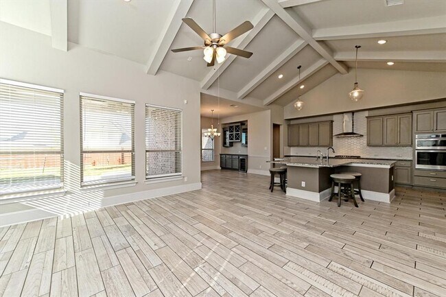 Building Photo - 208 Rocky View Ln