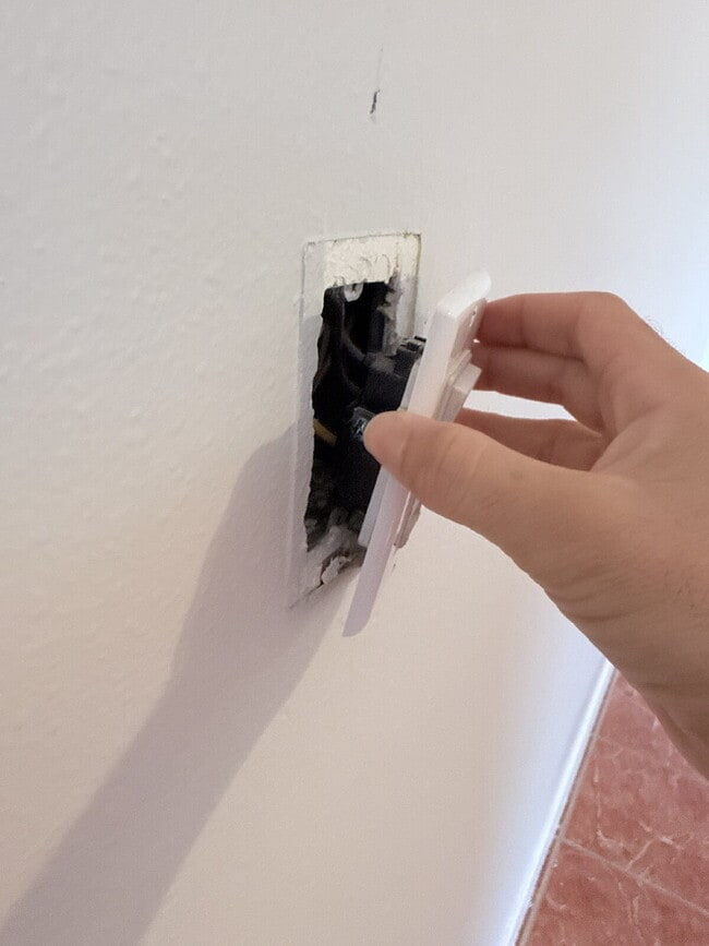 Building Photo - Moving Ready! 2 bedroom and 2 1/2 Bathroom