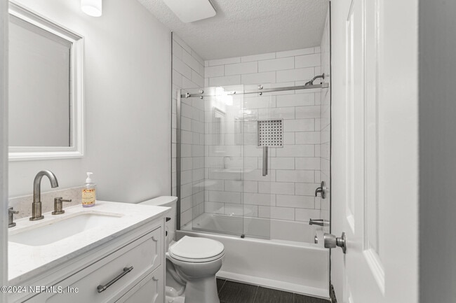 Building Photo - 8621 Goodbys Trace Dr