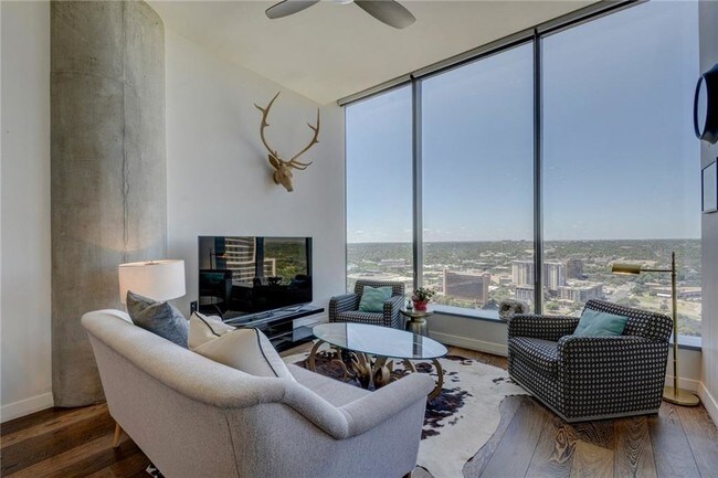 Building Photo - 210 Lavaca St