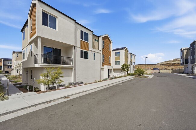 Building Photo - 850 Kili St
