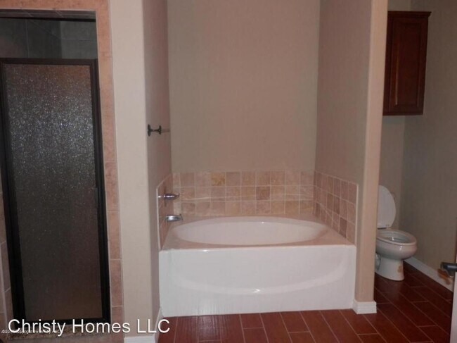 Building Photo - 3 br, 2 bath House - 7410 Mosely St