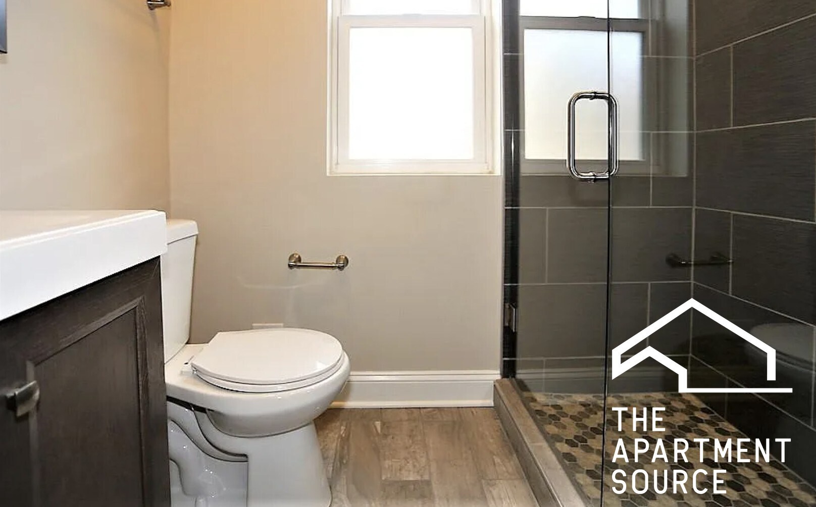 Building Photo - 1437 W Carmen Ave