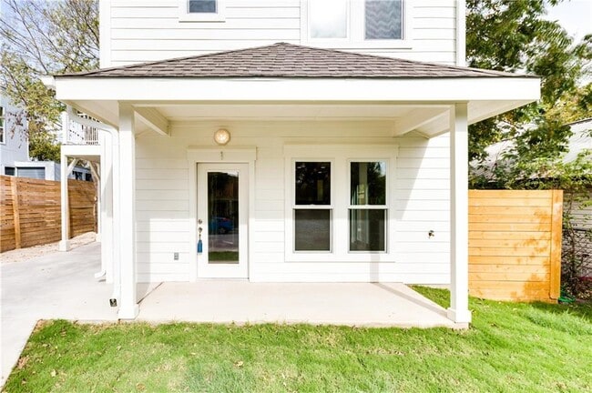 Building Photo - 1906 E 17th St