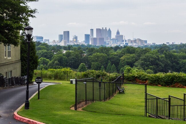 Building Photo - 1195MT