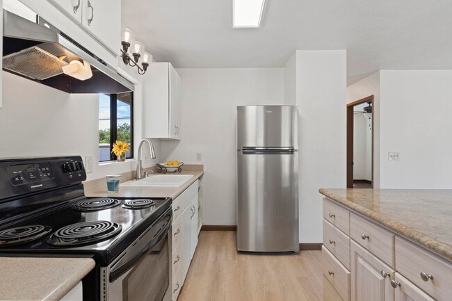 Building Photo - Cozy Cottage in Kihei