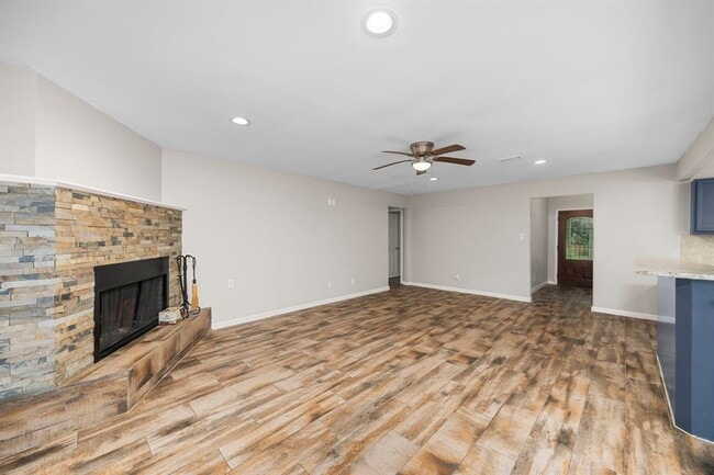 Building Photo - 24402 Pine Canyon Dr