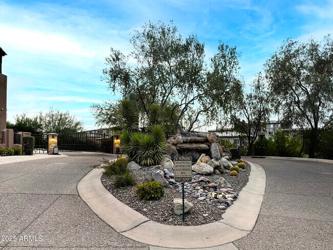 Building Photo - 13600 N Fountain Hills Blvd