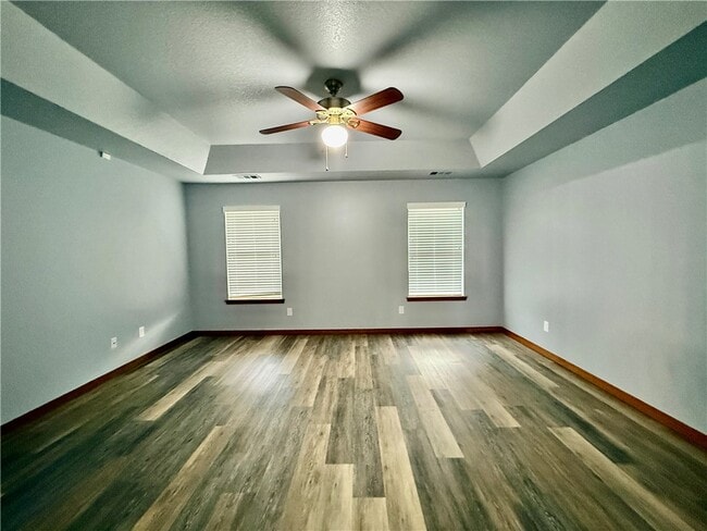 Building Photo - 510 College Pl