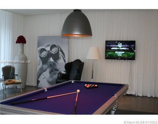 Building Photo - 465 Brickell Ave