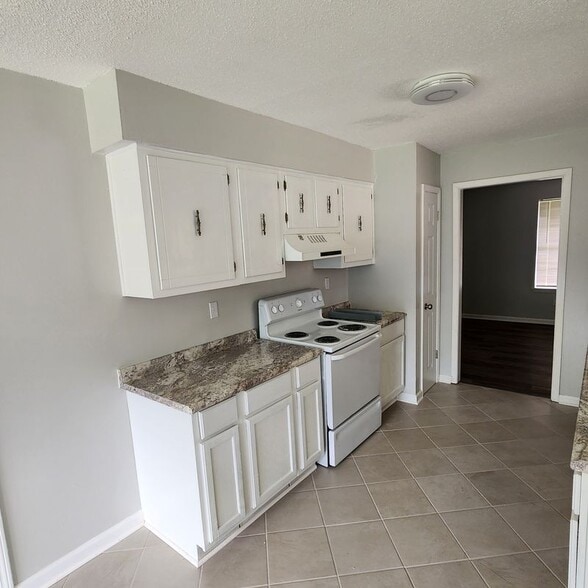 Building Photo - 4765 Covington Pike