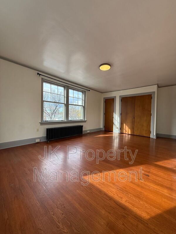 Building Photo - 310 5th St N