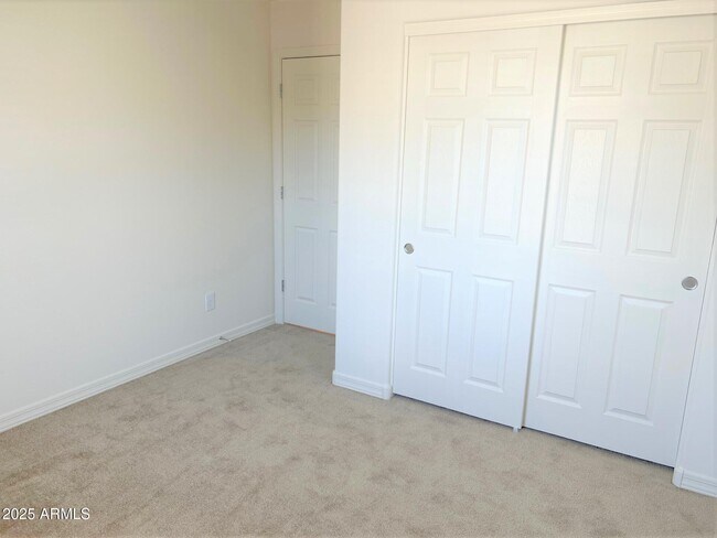 Building Photo - 3916 S 58th Ln