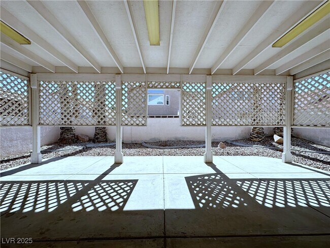 Building Photo - 9821 Cactus View Ave