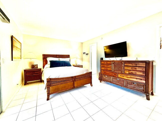 Building Photo - 42 Tilford C