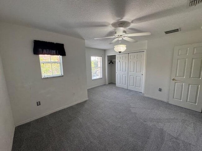 Building Photo - 3 Bedroom 2 1/2 Bathroom Townhome in the Gated community of Compass Bay