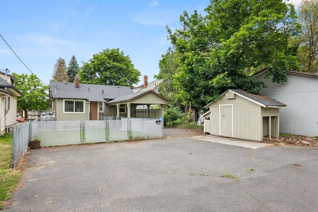Building Photo - 2604 W Sinto Ave