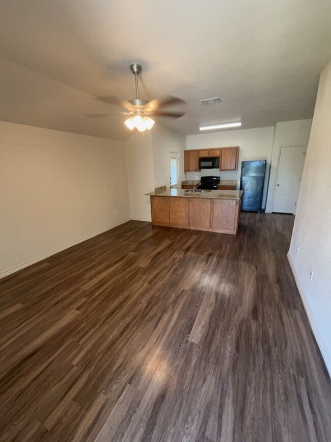 Building Photo - AVAILABLE SOON!