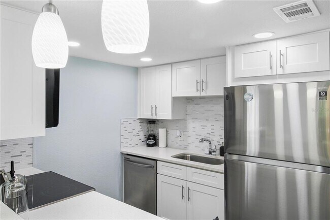 Building Photo - 631 N Keene Rd
