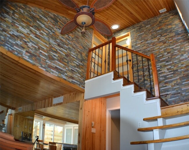 Building Photo - 30 Putters Point W