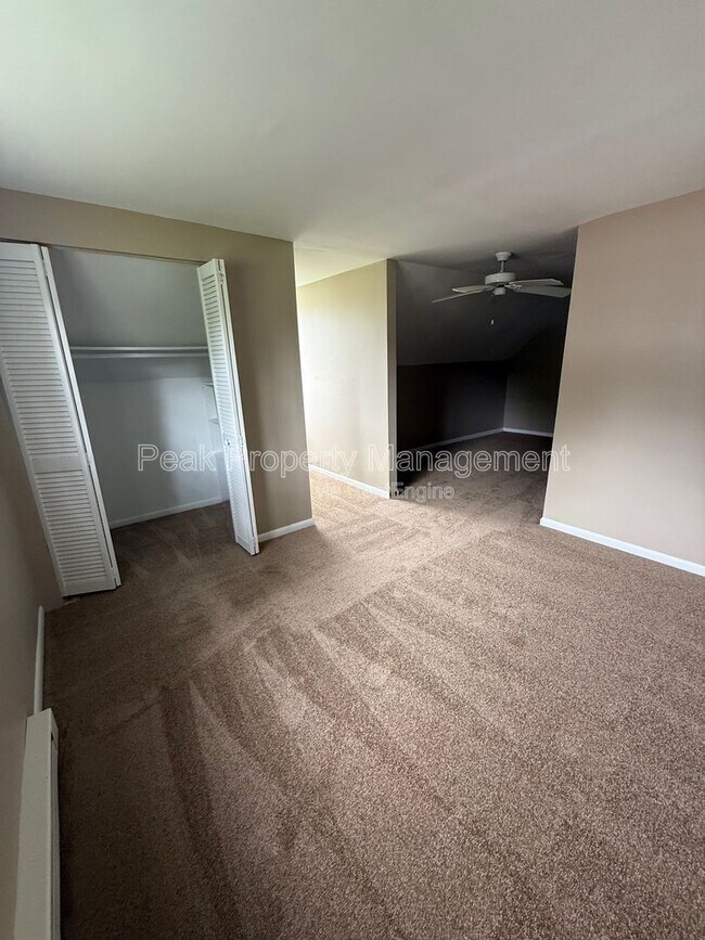 Building Photo - 236 Chessington Rd