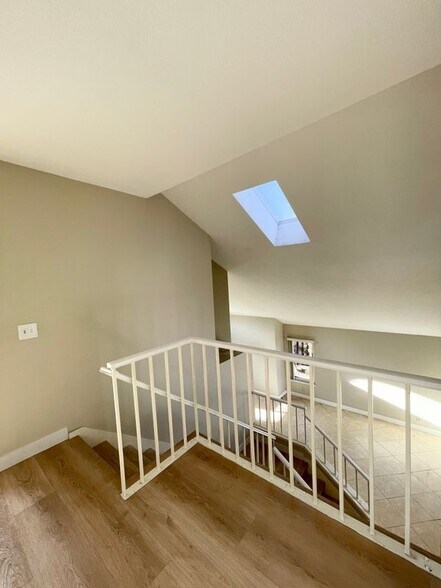 Building Photo - 440 Yellowstone Cir