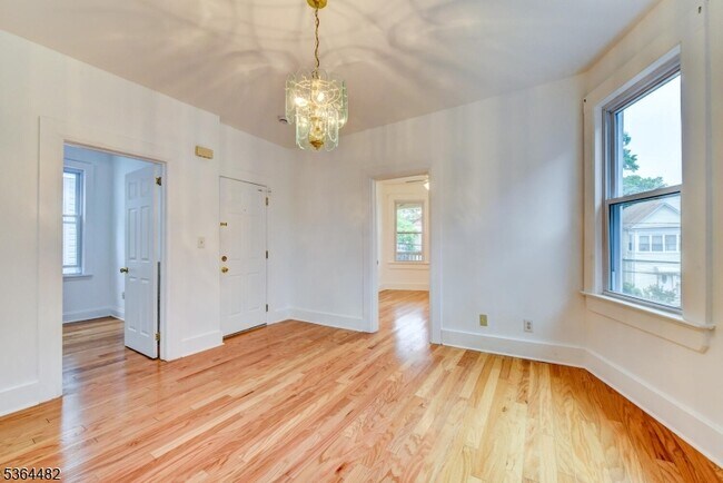Building Photo - 24 Eckert Ave