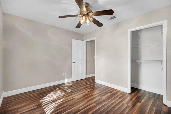 Building Photo - 266 Honeysuckle Way