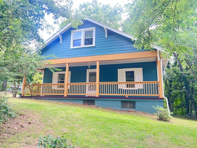Primary Photo - Unique 3 bedroom, 2 bathroom home for rent...
