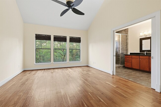 Building Photo - 1719 Welch St