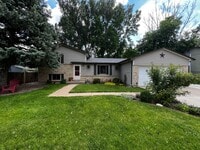 Building Photo - Remodeled 4 Bedroom 2 Bathroom Home in Fort Collins!