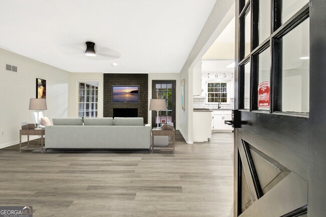 Building Photo - 716 Ebenezer Rd