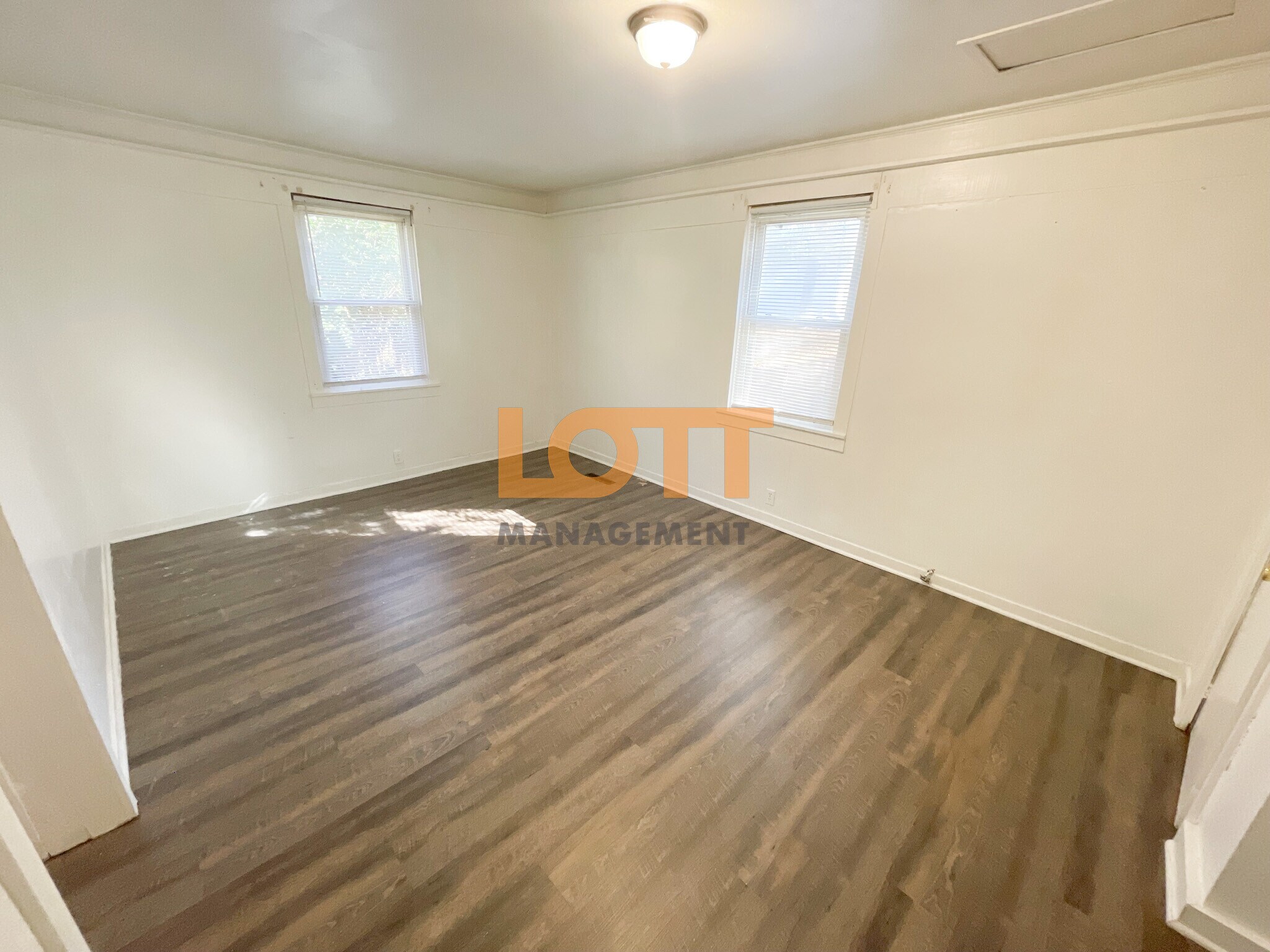 Building Photo - 42 West Ave