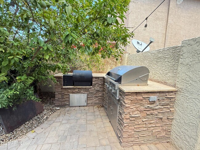 Building Photo - 21550 N 120th Ln