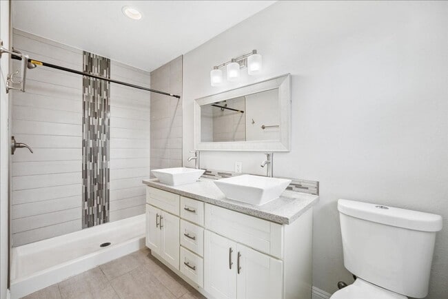Building Photo - 6225 Ranier Way