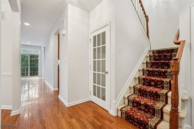 Building Photo - 84 Henning Terrace