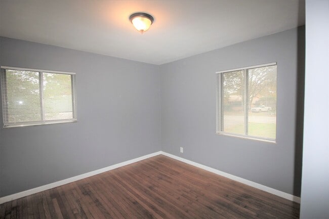 Building Photo - Available For Immediate Move-In!