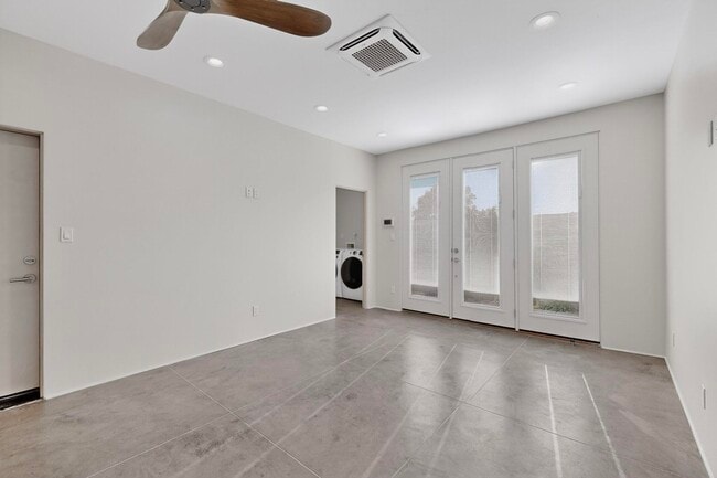 Building Photo - 705 Alcalde Pl SW