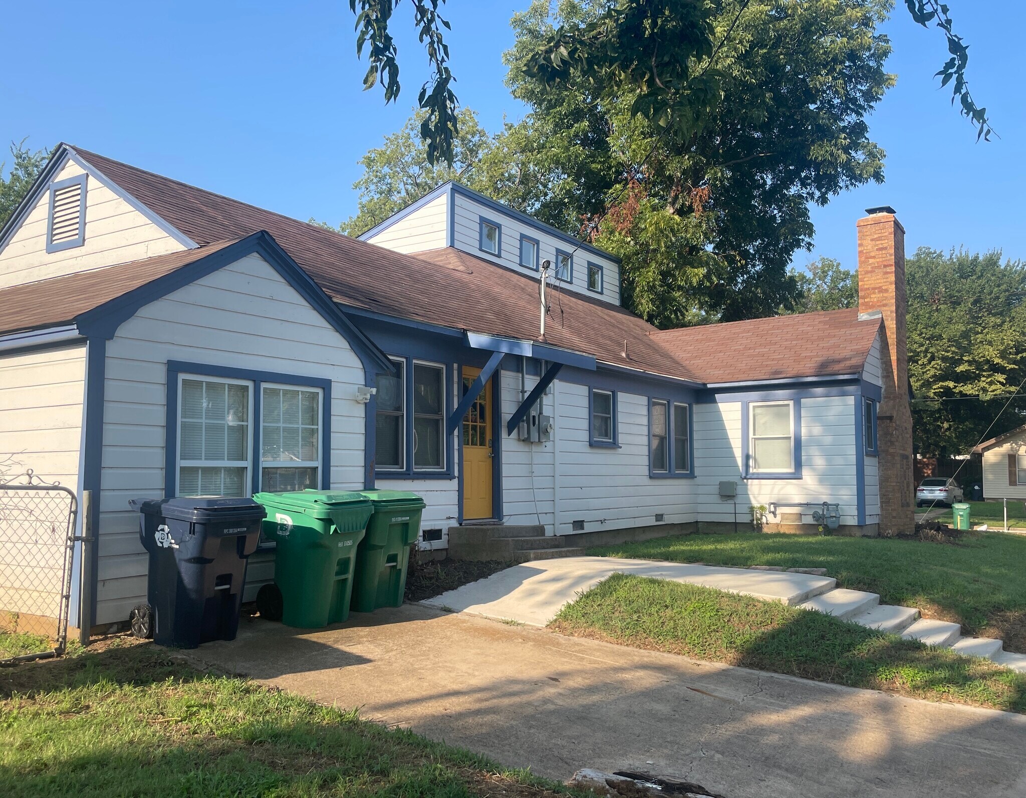 Building Photo - 310 Amarillo St
