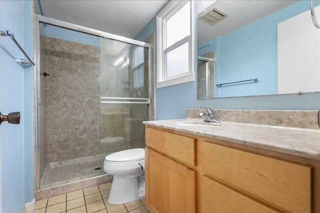 Building Photo - 2148 1/2 Santa Clara Ave - 2 bedroom | 1 b...